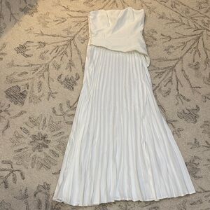 Commense Strapless White Pleated Dress